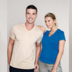 T-Shirt mit V-Ausschnitt – Victoria Yachting